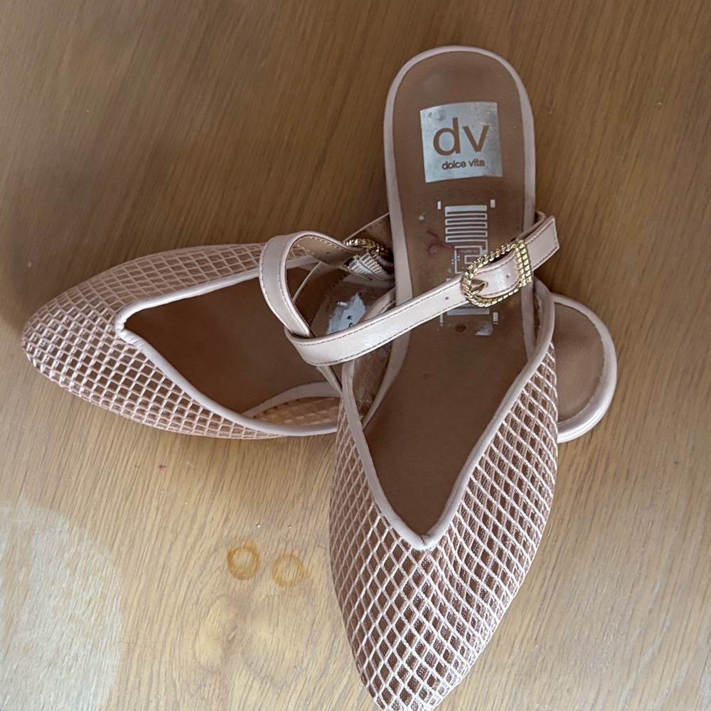 Dolce Vita Women's Cream Mesh Flats